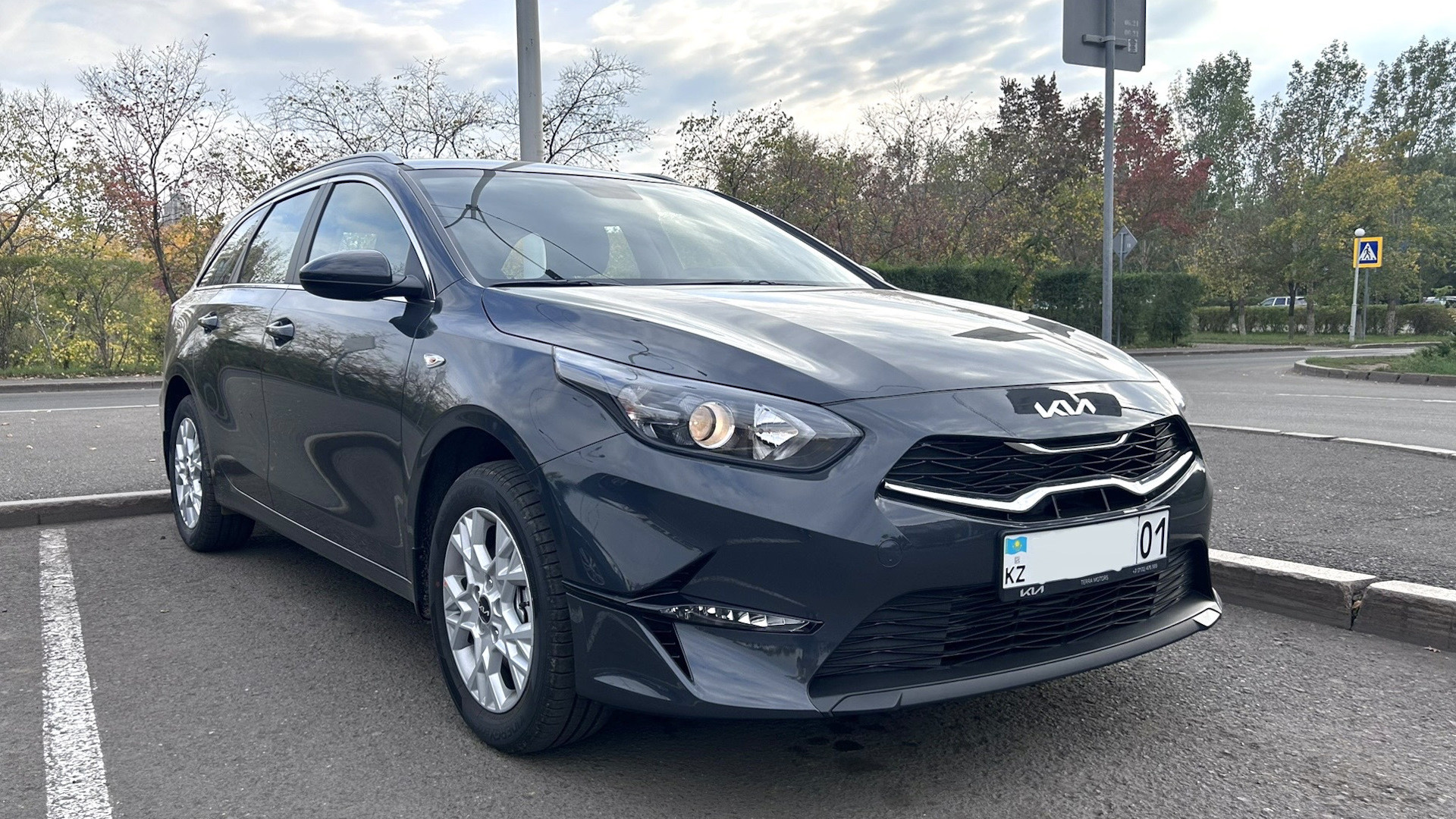Аренда авто Kia Cee'd 2023 в г. Астана